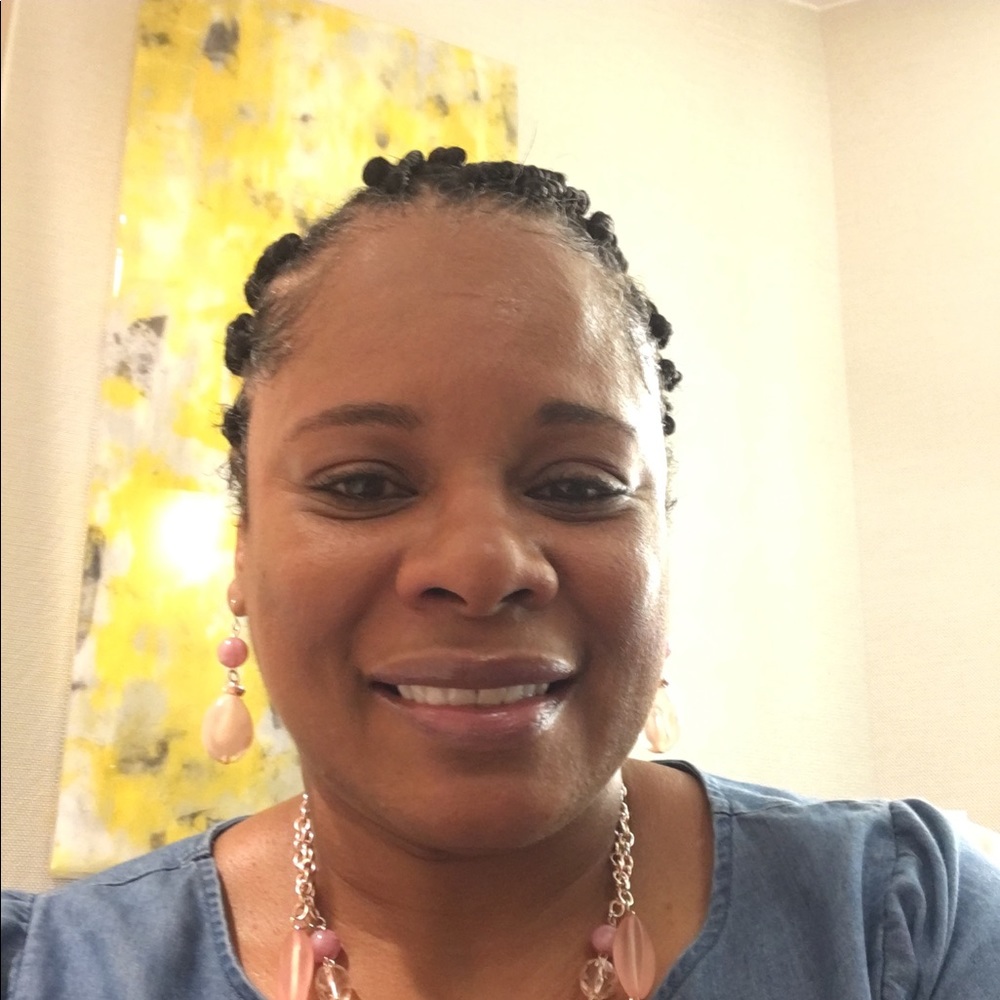 Meet your Posher, Monica